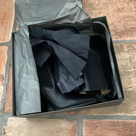 New ALLSAINTS Ria Black Size 11 Leather Croc Embossed Ankle Boots MSRP$379 - Picture 9 of 12